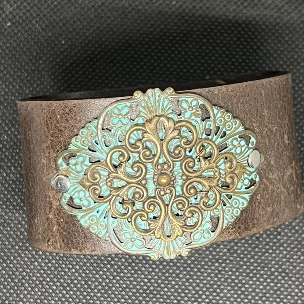 Tandy genuine leather snap cuff